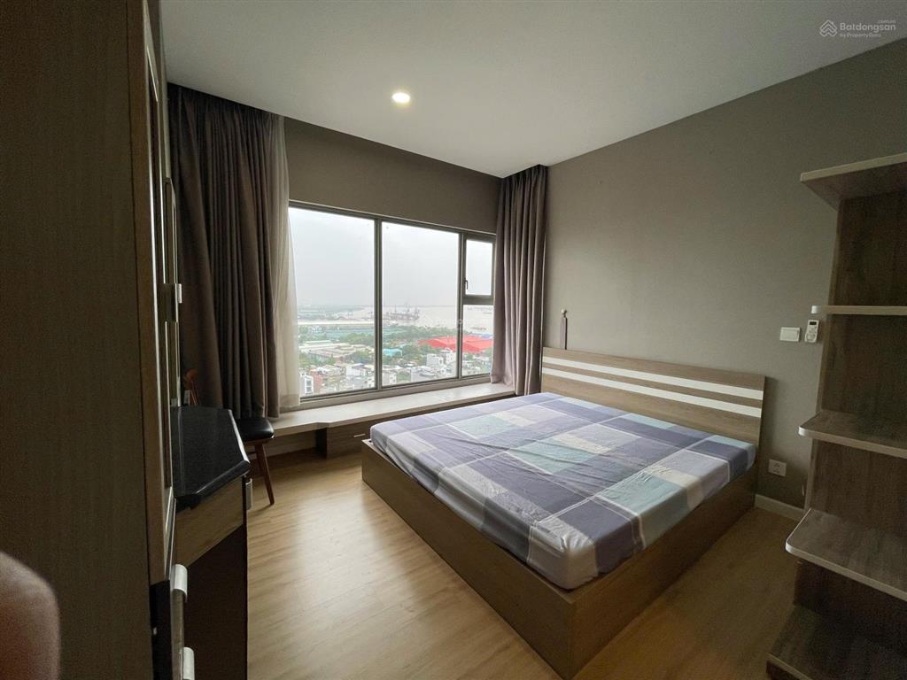 Bán gấp 83m2 tầng trung cao 3pn 2wc full nội thất, sổ sẵn, giá 4.75 tỉ.  0938 793 ***