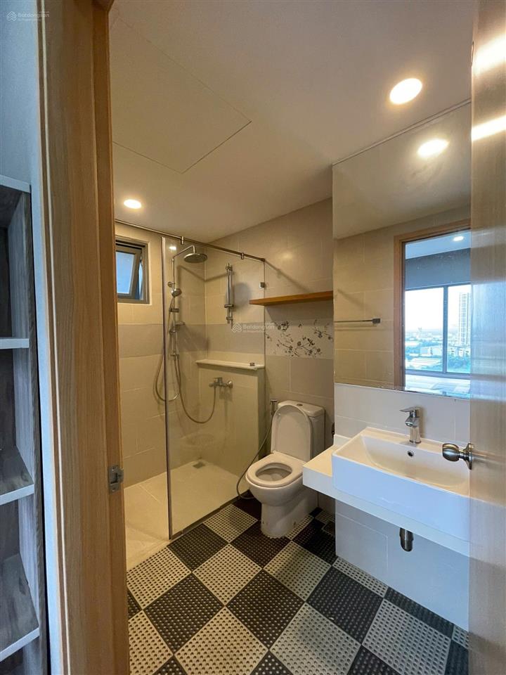 Bán gấp 83m2 tầng trung cao 3pn 2wc full nội thất, sổ sẵn, giá 4.75 tỉ.  0938 793 ***