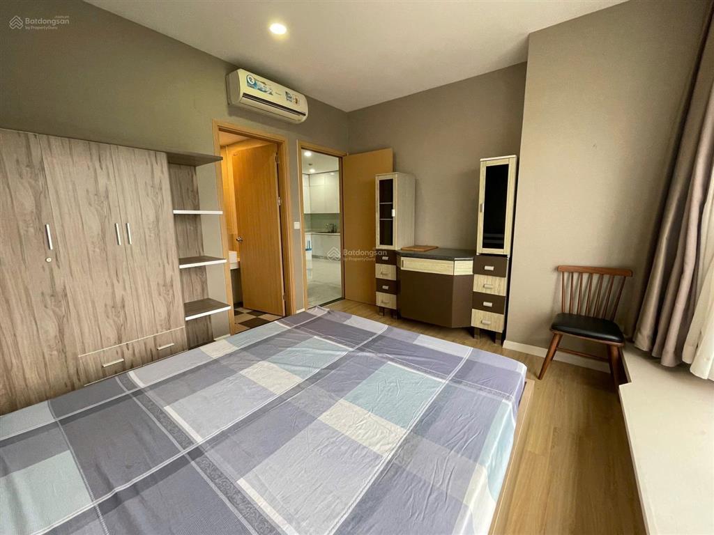 Bán gấp 83m2 tầng trung cao 3pn 2wc full nội thất, sổ sẵn, giá 4.75 tỉ.  0938 793 ***