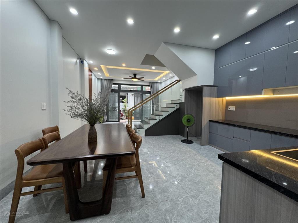 Nhà đẹp cần bán gấp thuộc phường đông hung thuận q12 dt 5 x 12m đúc 2 tấm giá bán 5ty450tr