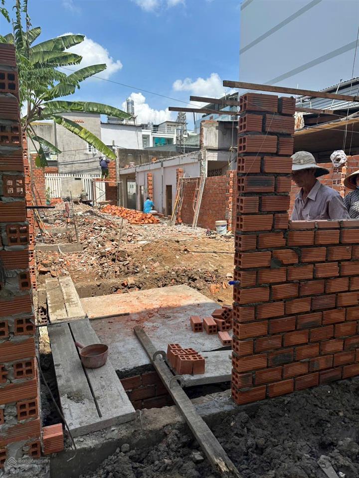 Nhà chính chủ gửi cần bán gấp thuộc phường 15 tân bình dt 5,2 x 30,4m giá bán 12 tỷ 500tr