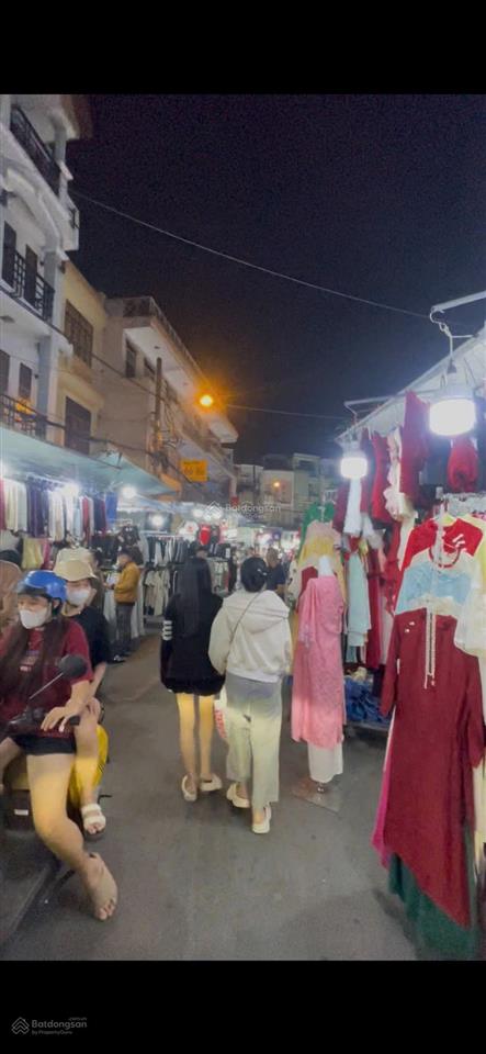 Nhà chính chủ gủi cần bán gấp thuộc phường 11 gò vấp dt 4 x 16,5m đúc 4tam giá 10ty300tr