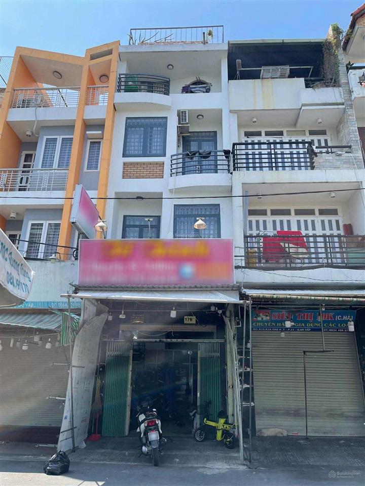 Nhà chính chủ gủi cần bán gấp thuộc phường 11 gò vấp dt 4 x 16,5m đúc 4tam giá 10ty300tr