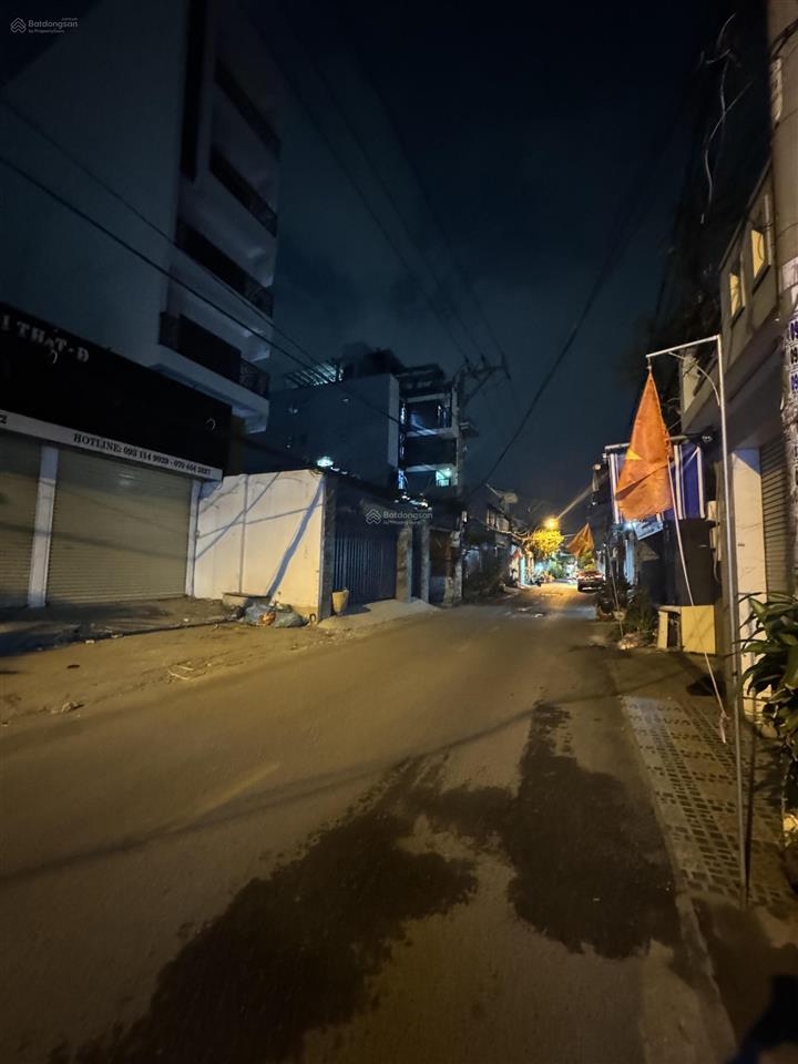 Bán nhà mặt phố tại đông hưng thuận 5, 16,2 tỷ, 196m2, giá cực chất