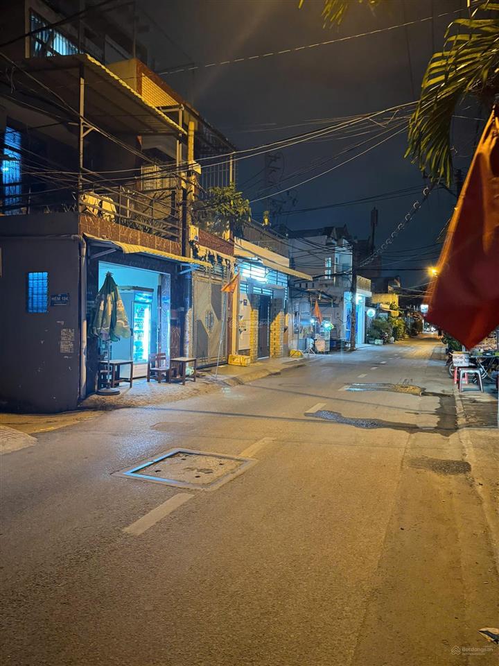 Bán nhà mặt phố tại đông hưng thuận 5, 16,2 tỷ, 196m2, giá cực chất