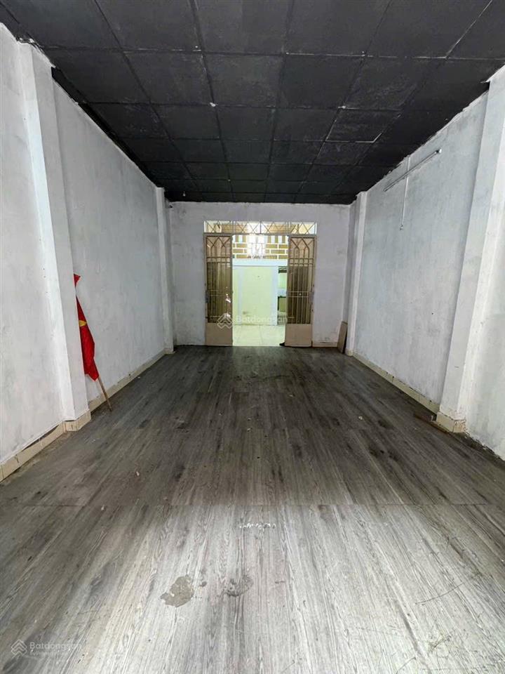 Nhà chính chủ gủi cần bán gấp thuộc phường 15 tân bình dt 4 x 16m gác lửng giá 6ty100tr