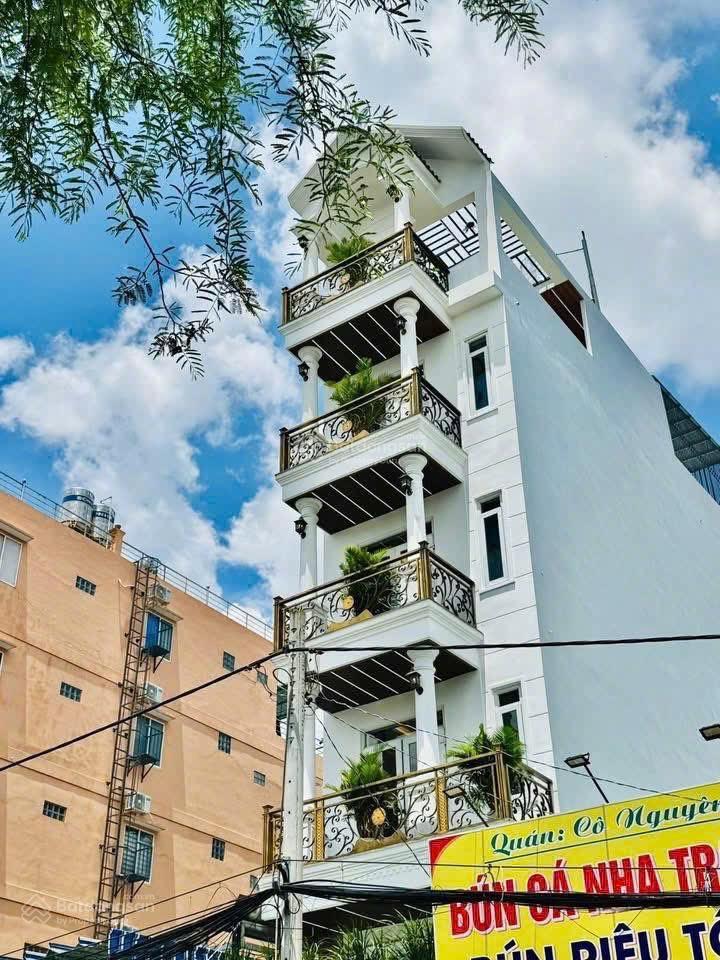 Mặt tiền nguyễn văn khối phường 8 gò vấp dt 4 x 16m đúc 6 tấm giá bán 14 tỷ 900 triệu