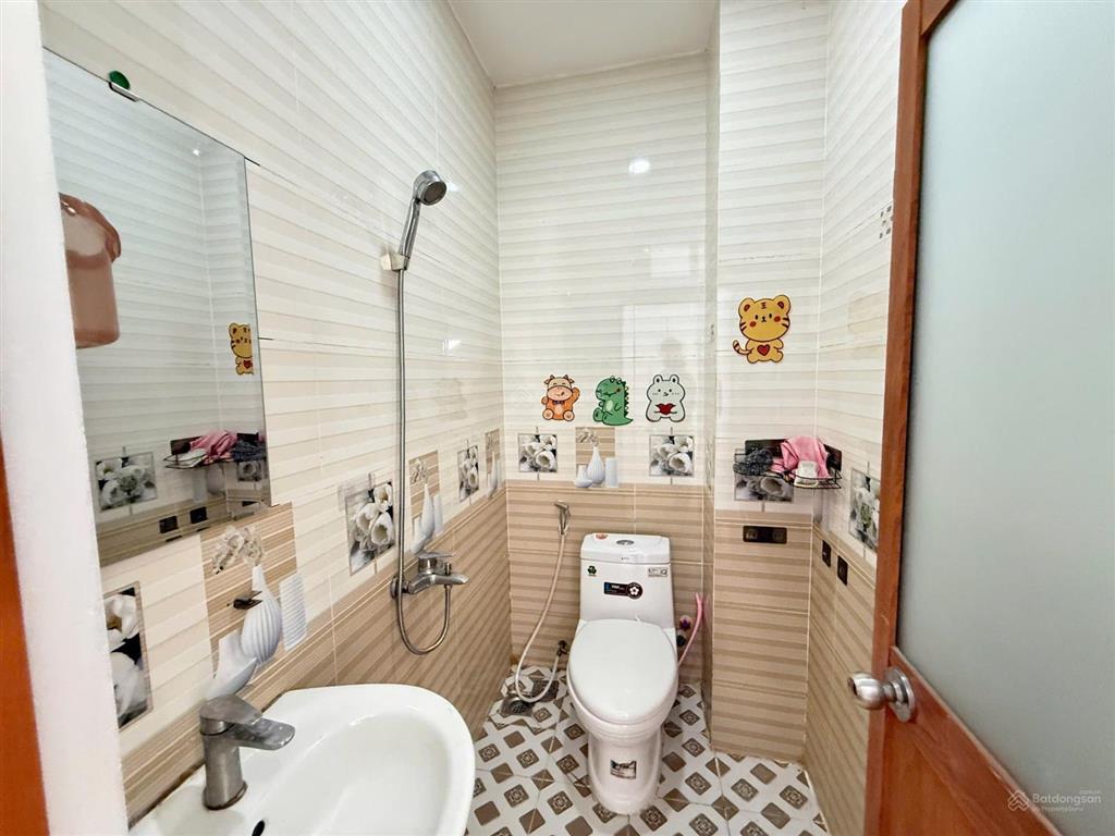 Bán nhà riêng tại đông bắc, 3,79 tỷ, 52,9 m2 bao đẹp giá tốt