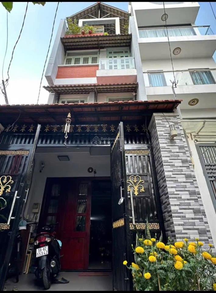 Nhà chính chủ gửi cần bán gấp thuộc phường 14 gò vấp dt 4 x 16m đúc 3,5 tấm giá bán 6ty300tr
