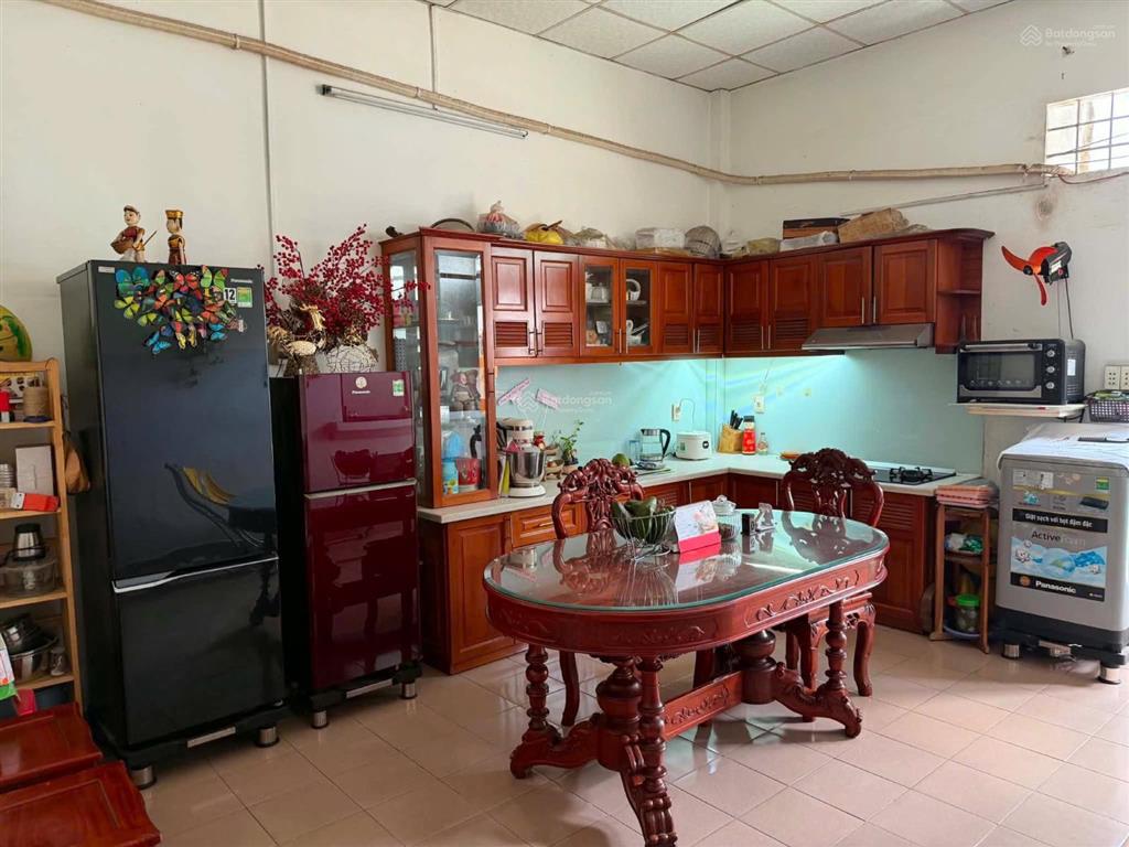 Nhà chính chủ gửi cần bán gấp thuộc phường đông hưng thuận q12 dt 112,4m2 giá bán 6 tỷ 500tr
