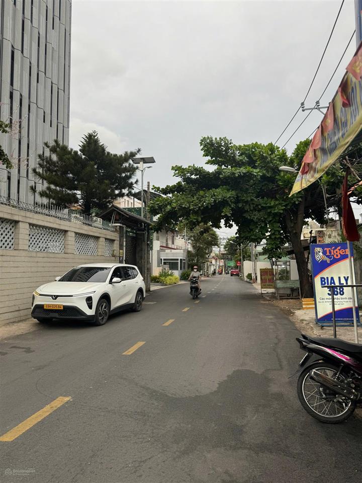 Nhà chính chủ gửi cần bán gấp thuộc phường đông hưng thuận q12, dt