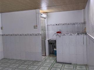 Nhà nhỏ chính chủ gủi cần bán gấp thuộc phường 14 gò vấp dt 5 x 5,5m gác suốt giá bán 2ty300tr