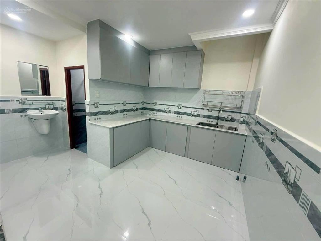 Nhà chính chủ gủi cần bán gấp thuộc phường tân chánh hiệp q12 dt 4 x 20m giá bán  5ty900tr