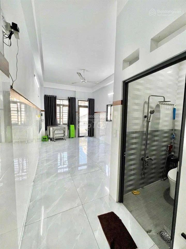 Nhà chính chủ gửi cần bán gấp thuộc phường 9 quận 6 dt 3,5 x 9,5m đúc 2 tấm giá bán 5ty500tr