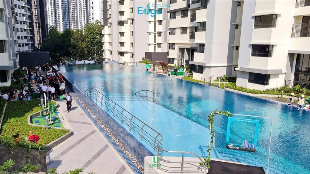 Căn góc 2 mặt tiền view trực tiếp hồ bơi công viên giá 3.3 tỷ/79m²