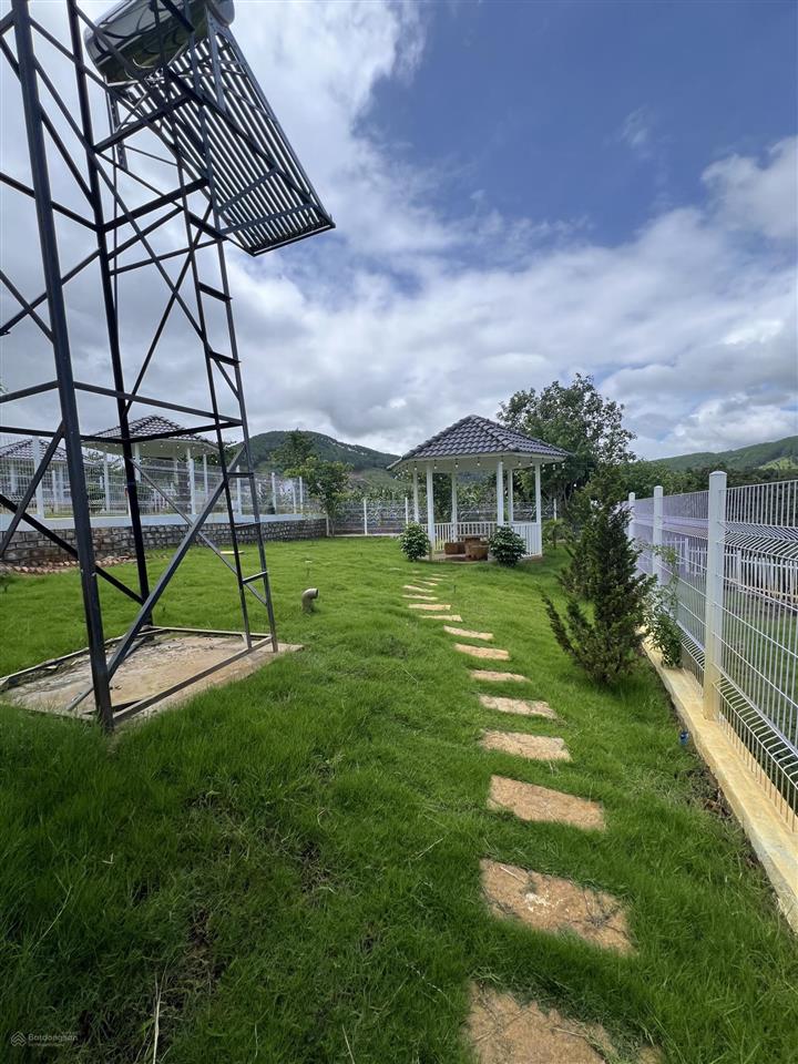 Bán villa ven đà lạt giá 3,8 tỷ/613m2 sổ hồng nhà hoàn thiện