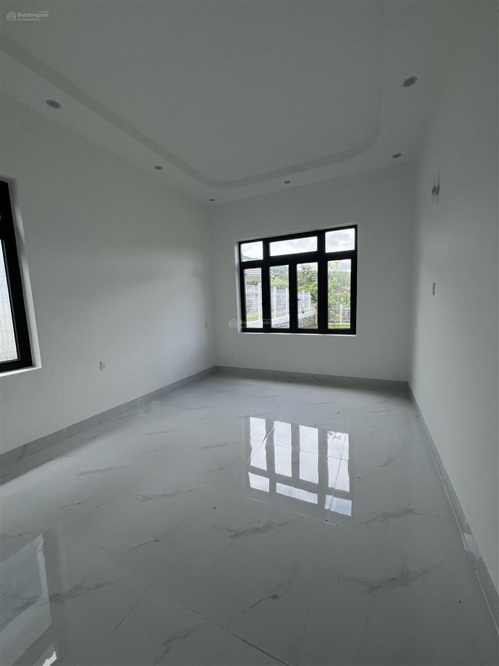 Bán villa ven đà lạt giá 3,8 tỷ/613m2 sổ hồng nhà hoàn thiện