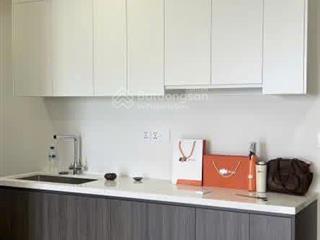 Cho thuê căn 2pn fpt plaza 3, nội thất cơ bản gồm máy lạnh giá 7.5tr/for rent 2br at fpt plaza 7.5m