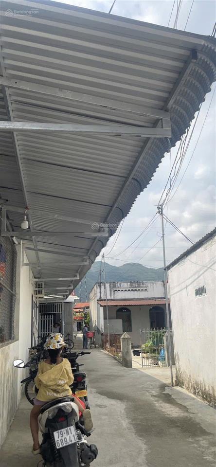 Bán nhà võ kiện, diên an, cách võ nguyên giáp chỉ vài bước chân, giá tốt.  0905 211 ***