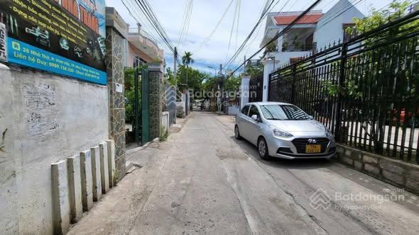 Bán nhà đường nhà thờ, vĩnh hải, nha trang tặng dãy nhà trọ 22 phòng thu nhập 30tr/tháng, gần biển
