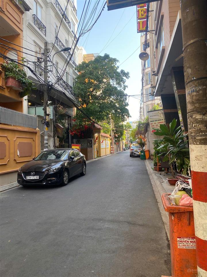 Bán khách sạn 35 phòng đường cửu long, phường 2, quận tân bình.