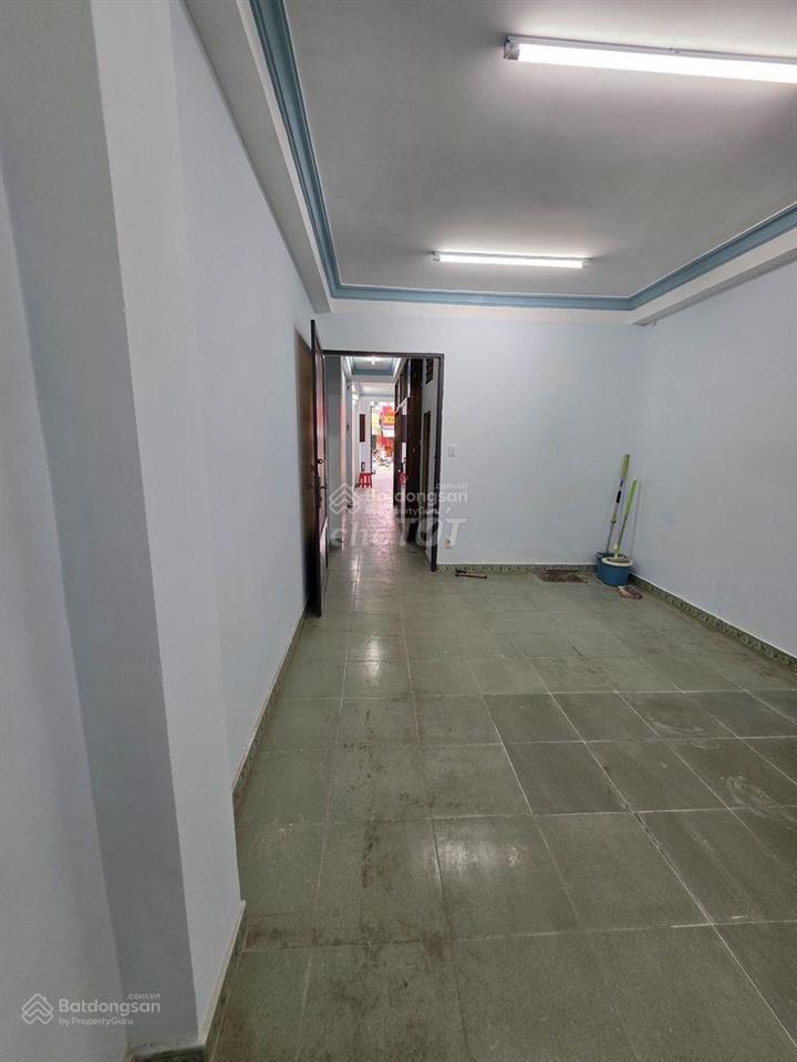 Cho thuê nhà mặt tiền nguyễn chí thanh p.12 quận 5