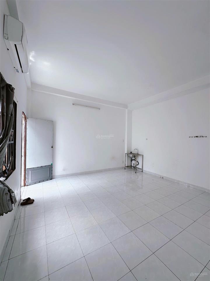 Cho thuê phòng 30m2 chế lan viên, tân phú