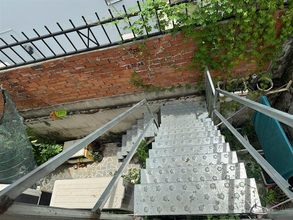 Cho thuê phòng 30m2 chế lan viên, tân phú