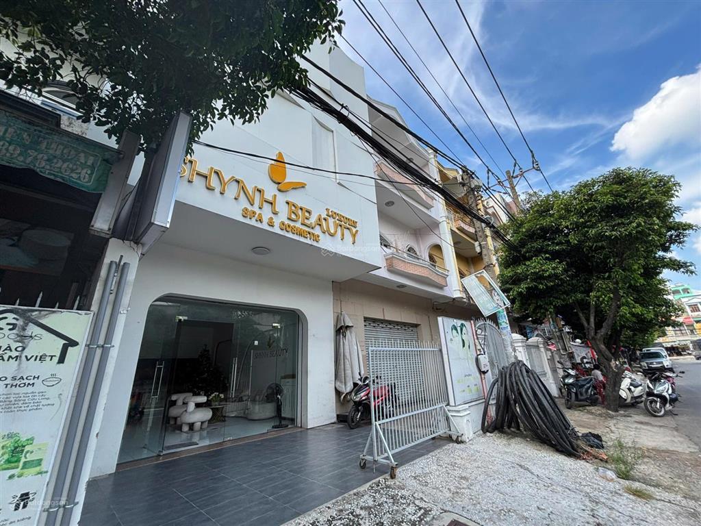 Cho thuê mặt tiền 18x20m 3 lầu đường số 7 phường an lạc a q.bình tân