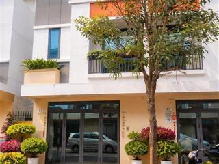 Nhà phố xây sẵn 1 trệt 2 lầu 3pn 3wc sổ hồng riêng, sổ hồng hoàn công giá chỉ 3tỷ250 đã vat