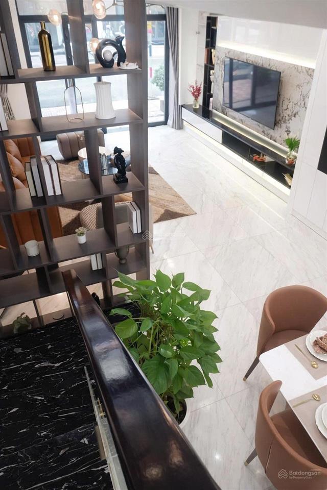 Nhà phố xây sẵn sổ hồng riêng giá 3tỷ030, 5x12m 1 trệt 2 lầu đã vat công chứng ngay  0355 848 ***