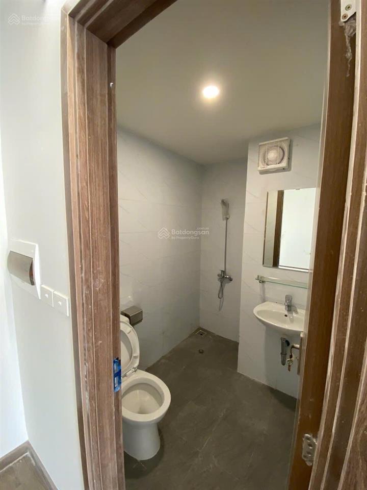 Cho thuê văn phòng toà nhs trung văn đường tố hữu.dt77m2(3p 2vs).giá13tr.0943 085 ***