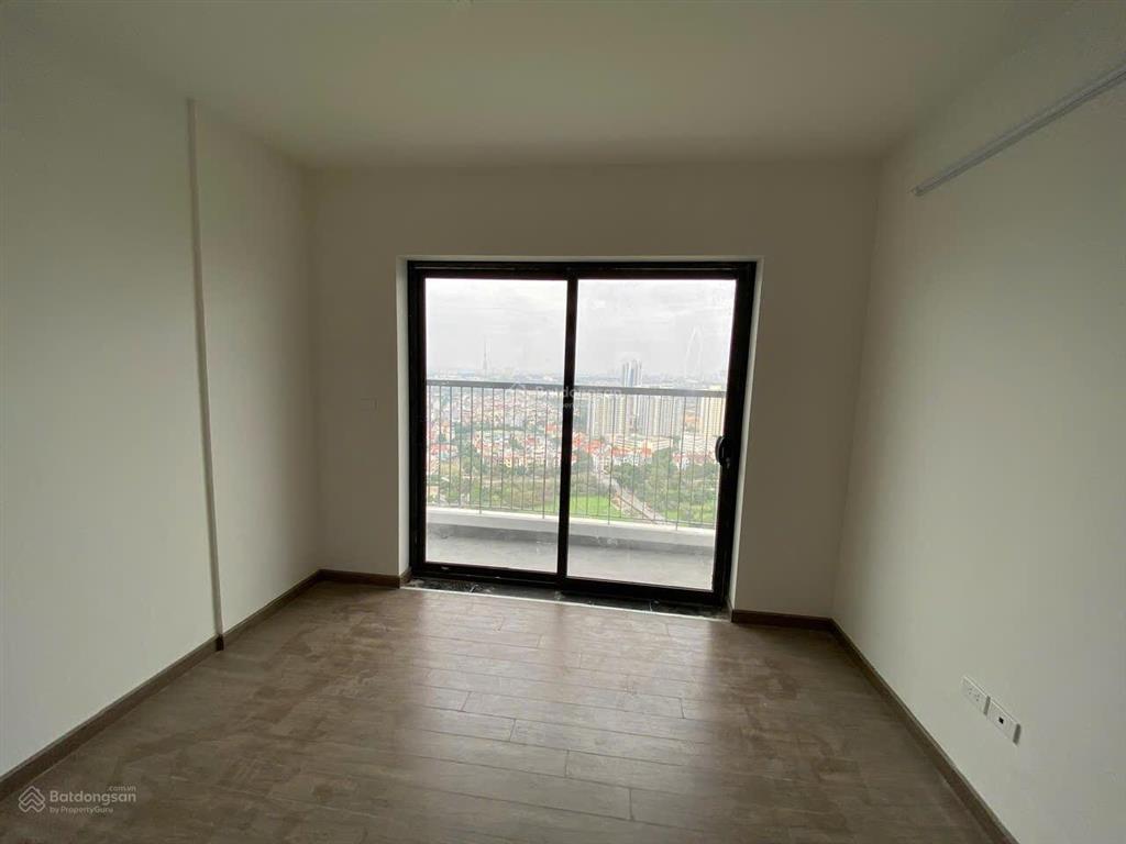 Cho thuê văn phòng toà nhs trung văn đường tố hữu.dt77m2(3p 2vs).giá13tr.0943 085 ***