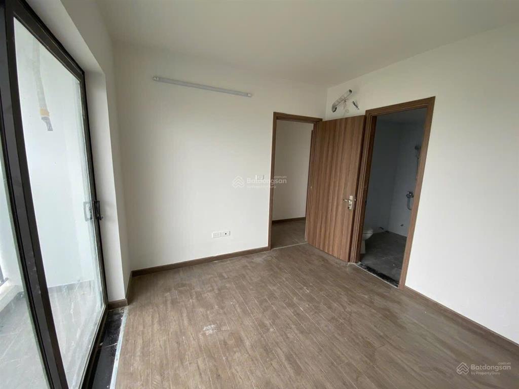 Cho thuê văn phòng toà nhs trung văn đường tố hữu.dt77m2(3p 2vs).giá13tr.0943 085 ***