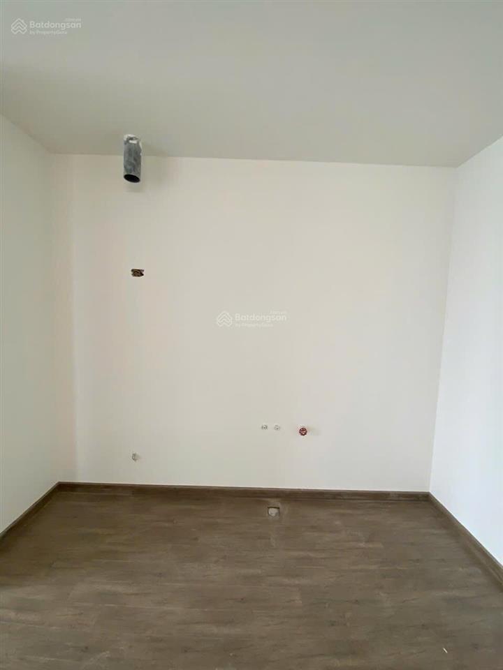 Cho thuê văn phòng toà nhs trung văn đường tố hữu.dt77m2(3p 2vs).giá13tr.0943 085 ***