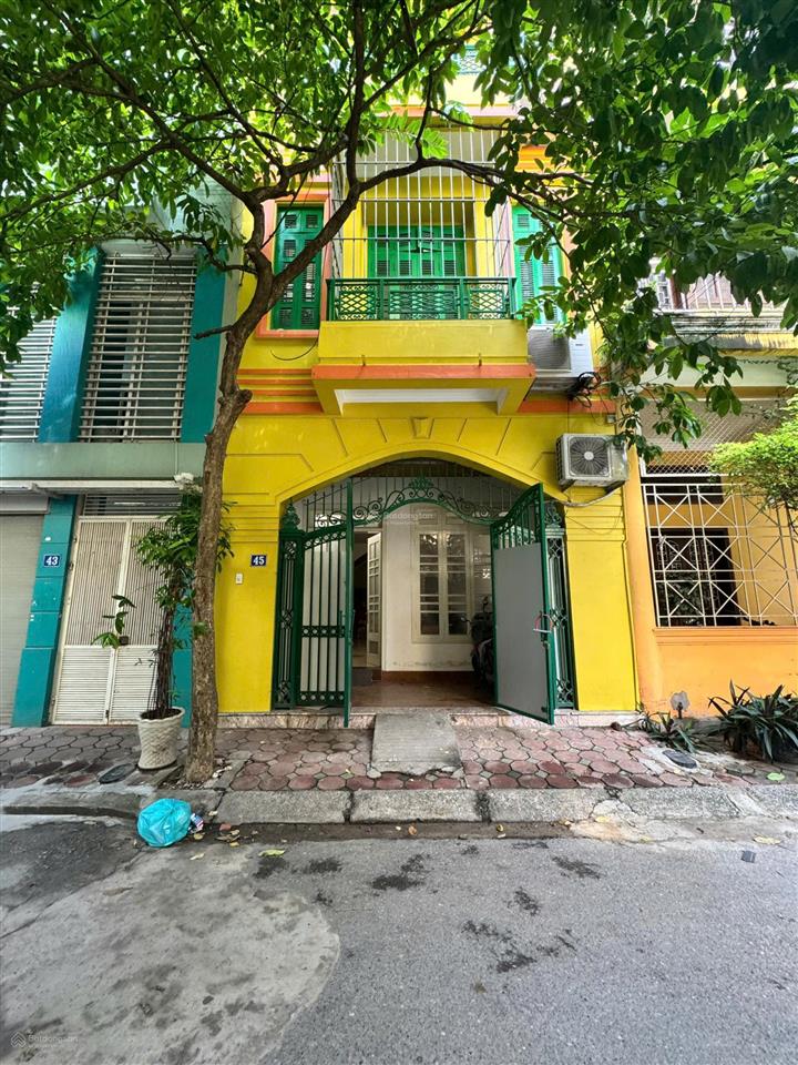 Cho thuê nhà ngõ 80 trung kính, 70m² x 4 tầng, mt 5m, giá 30 triệu/tháng