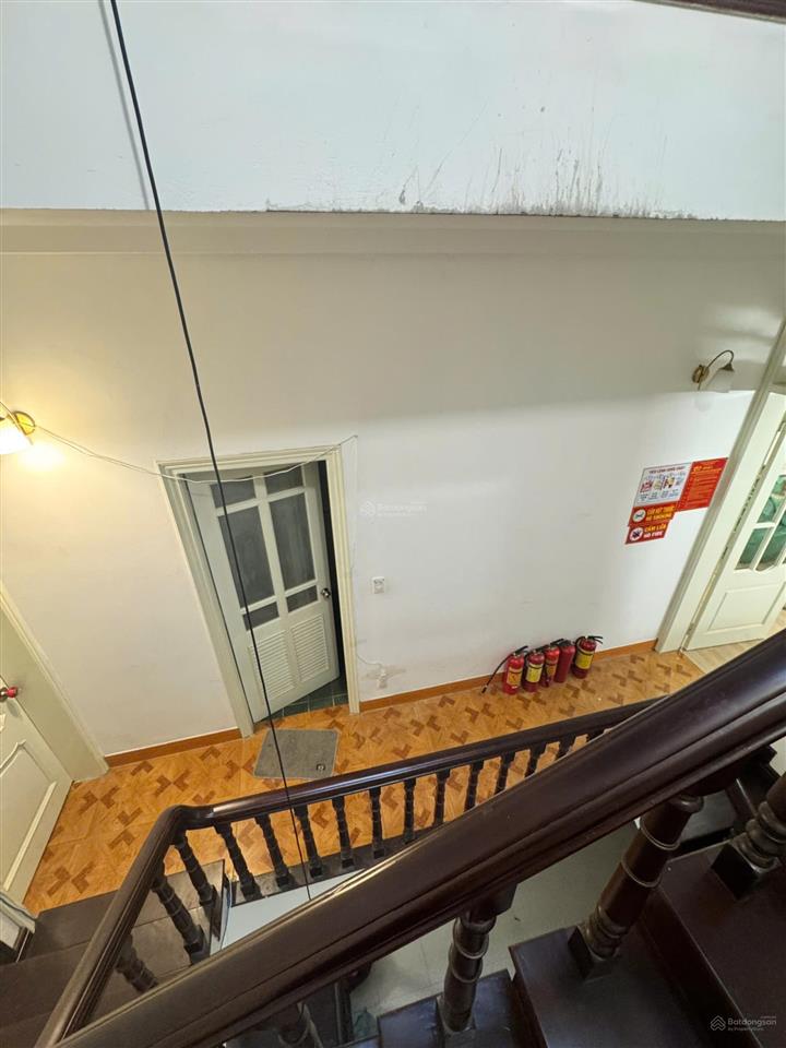 Cho thuê nhà ngõ 80 trung kính, 70m² x 4 tầng, mt 5m, giá 30 triệu/tháng