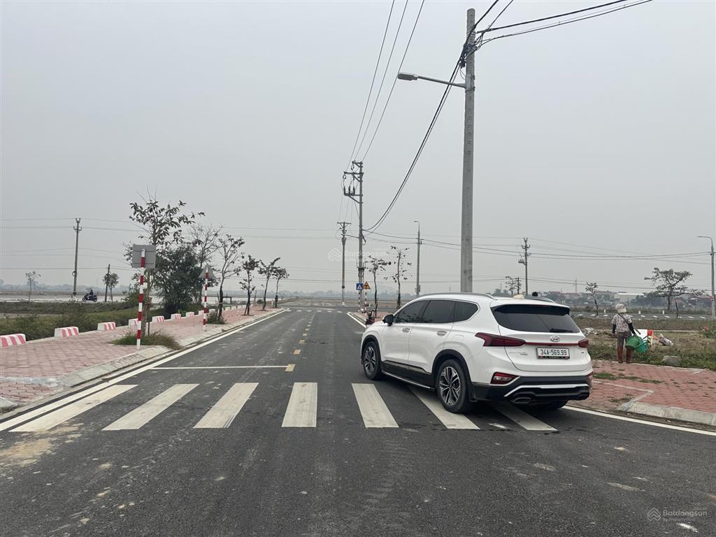 Bán lô góc đất biệt thự siêu đắc địa quay công viên