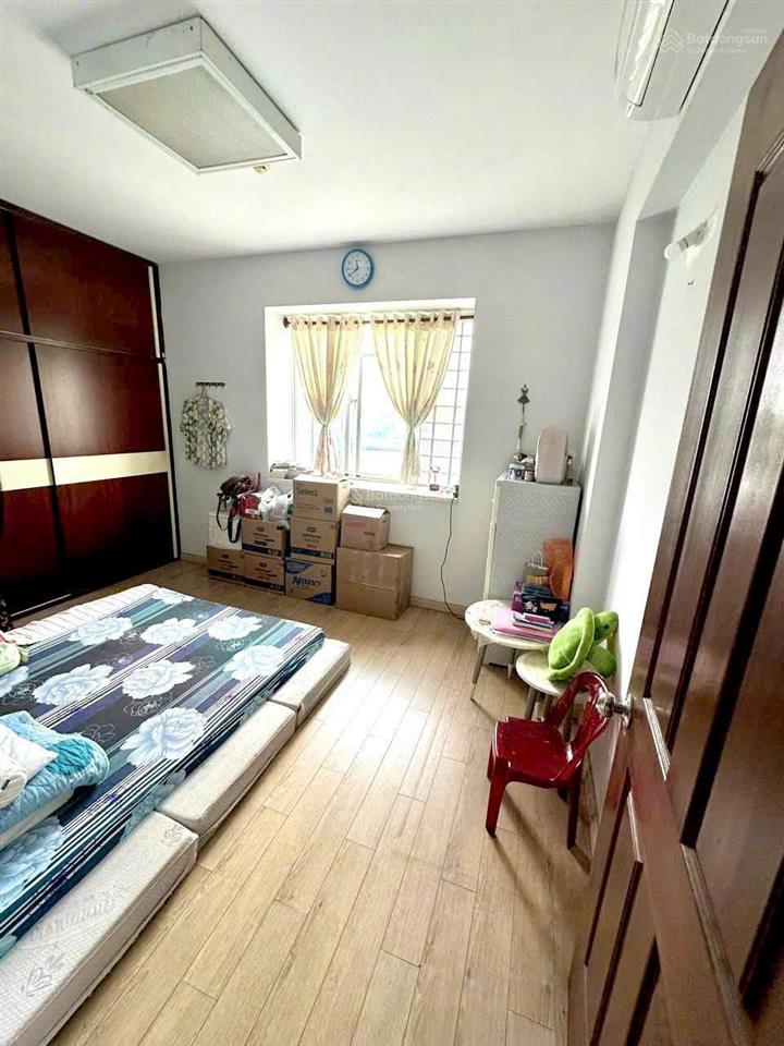 Bán căn hộ d1 phú lợi q8. dt 71m 2pn 1wc . căn hộ có thang máy .