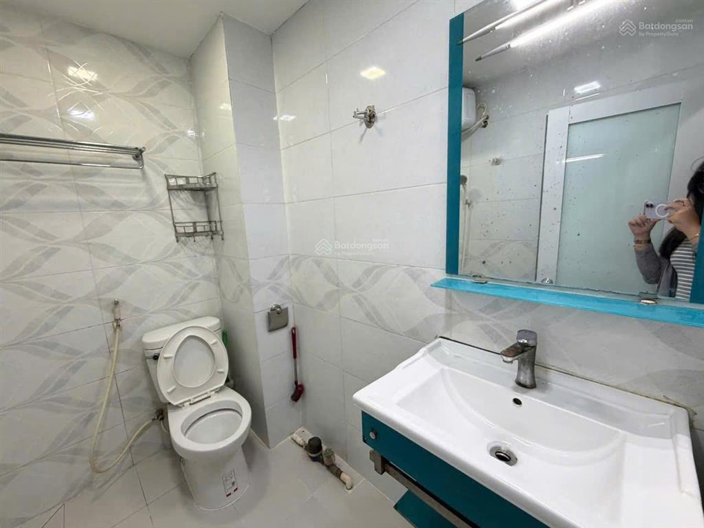 Cần bán gấp tầng trệt chung cư bùi minh trực q8