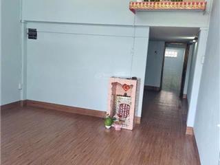 Bán căn hộ lầu 1 thang bộ chung cư nguyễn trãi p chợ lớn q5. tổng dt 103m có tầng lửng gồm 3pn 2wc