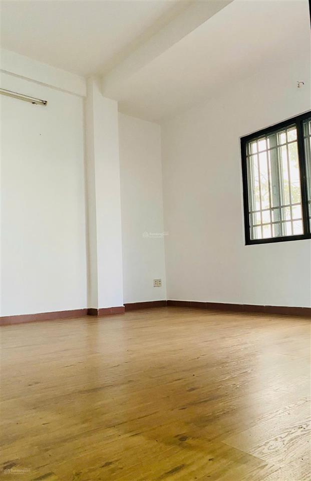 Cần bán gấp căn hộ tara p6q8. dt95m 3pn 2wc.