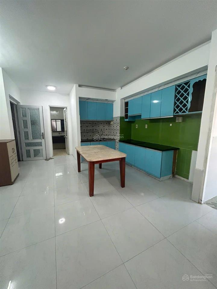 Cần bán gấp căn hộ tara p6q8. dt95m 3pn 2wc.