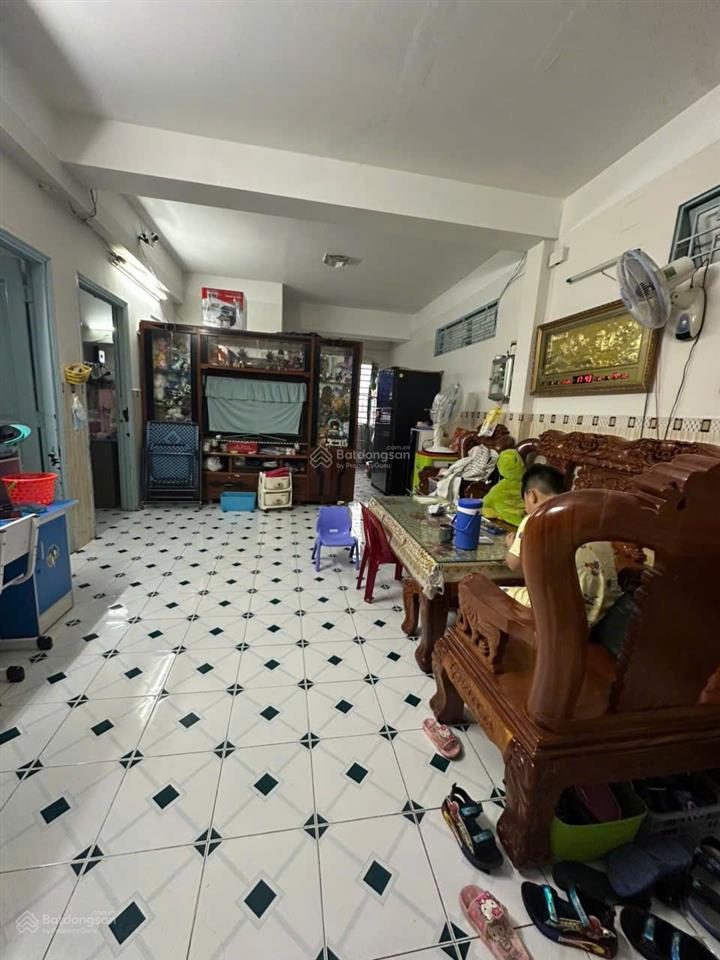 Bán căn hộ chung cư kiến thành q6. diện tích 75m², 2pn, 2wc. vị trí gần vòng xoay phú lâm