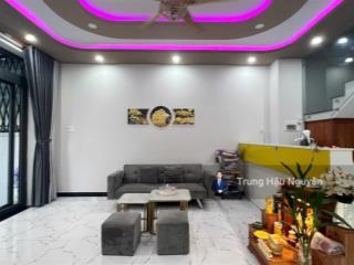 Nhà văn cao kế trần quang khải đang cho thuê 15 triệu/th. 5x15m 3 tầng, 7 ngủ 7 wc full nội thất sh