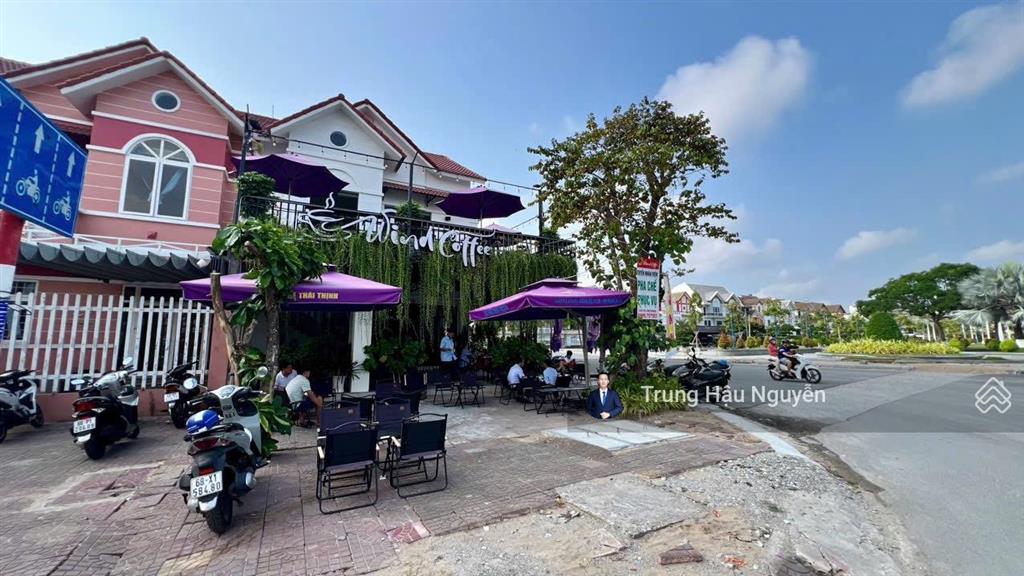 Biệt thự góc 2 mặt tiền trần quang khải  nguyễn thị minh khai. lộ 50m lề 10m, 8x22m, 2 tầng, shr