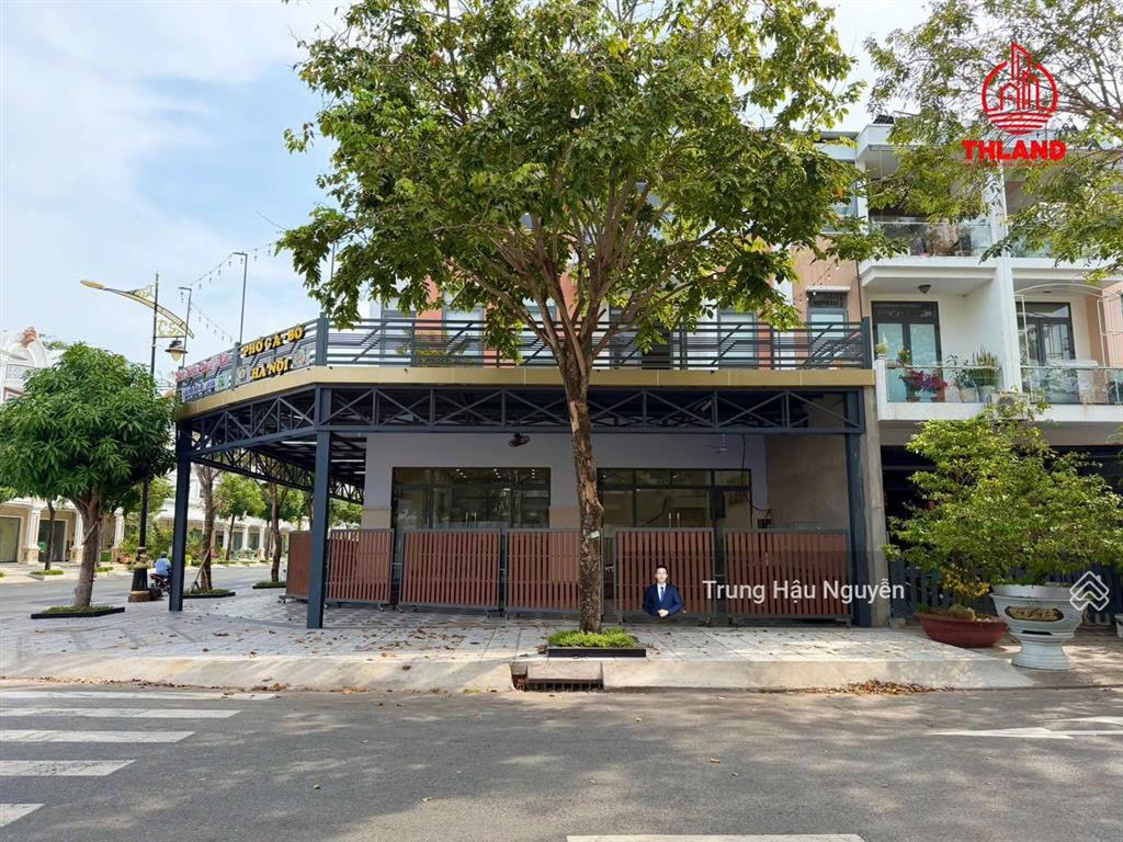 Shophouse góc 2 mặt tiên đảo phú gia phú cường, lộ 22m, 14x24m 3 tầng hoàn thiện, có nội thất mới