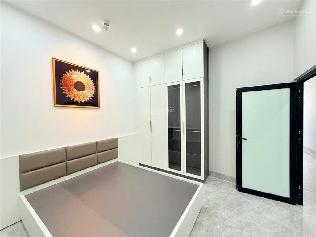Nhà mặt tiền sương nguyệt ánh gần toà nhà viettel  đài truyền hình. lộ ô tô 5m, 4.9x18m 2 tầng shr