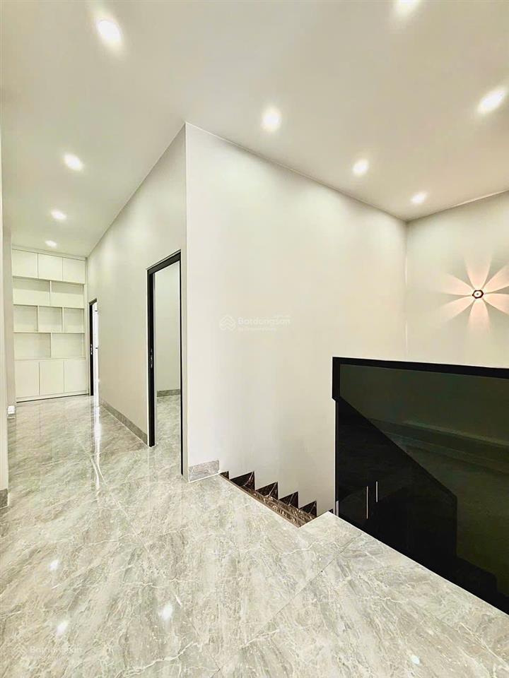 Nhà mặt tiền sương nguyệt ánh gần toà nhà viettel  đài truyền hình. lộ ô tô 5m, 4.9x18m 2 tầng shr