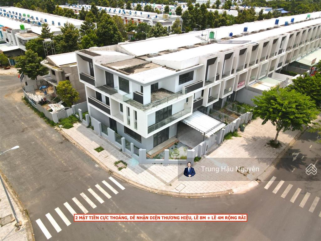 Nhà góc 2 mặt tiền đường 3 tháng 2  đối diện 2 trường học phú cường. lộ 22m lề 8m, 3 tầng, 13x24m